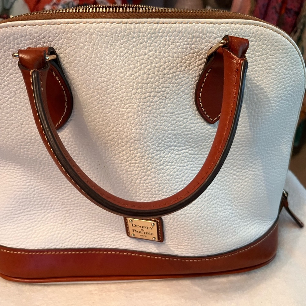 Dooney and Bourke Satchel style